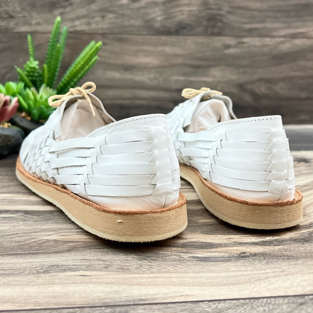 ❌SOLD❌NIB Sbicca Tribbley Huarache Loafer Oxford Flats Sandal White Leather 9 - Picture 9 of 13